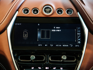 2020��4.0T V8 �п��_�@ʾ��