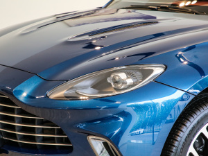 2020��4.0T V8 �������^