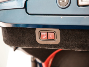 2020��4.0T V8 ���g����