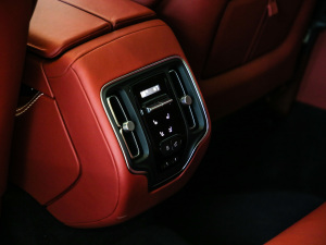 2020��4.0T V8 ���g����