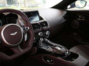 2020款4.0T V8 Coupe 中控区