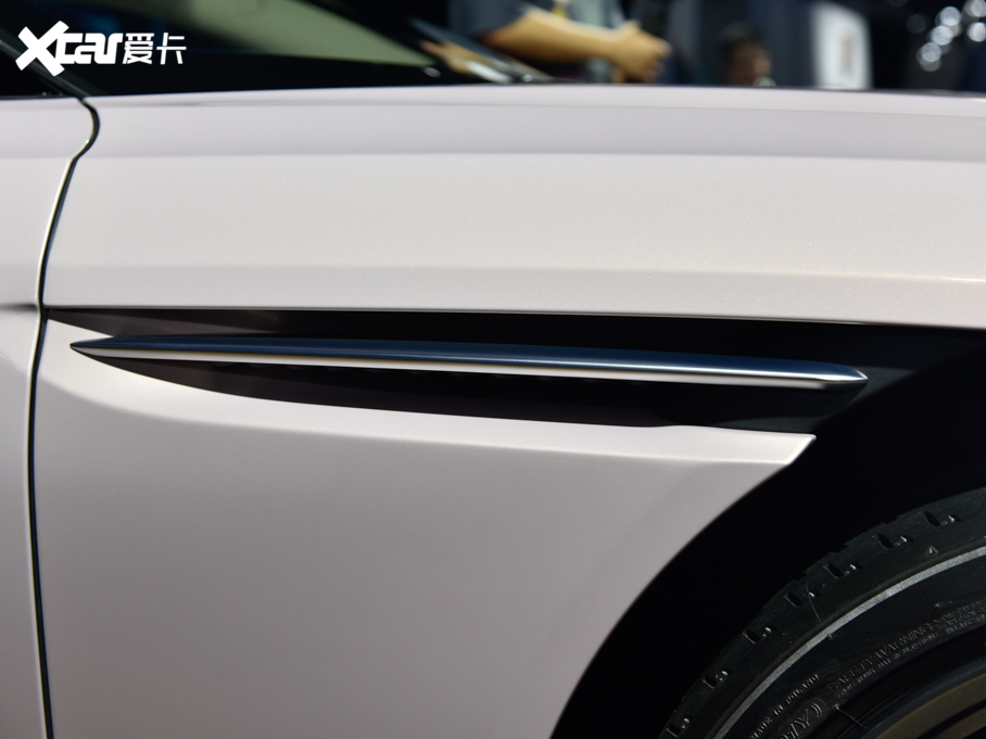 2020˹DRDB11 V8 Coupe Shadow Edition