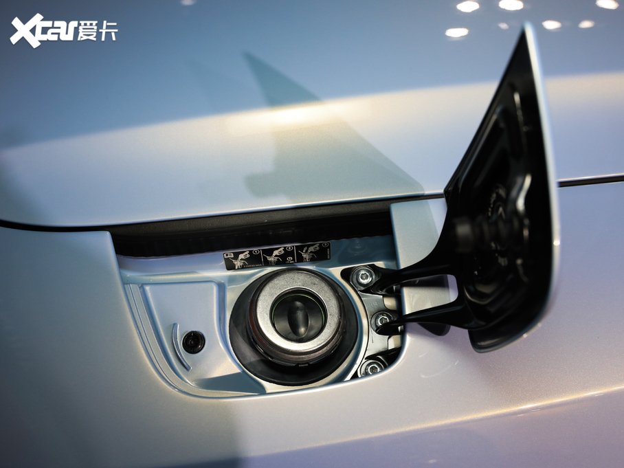 2020˹DRDB11 V8 Volante Shadow Edition