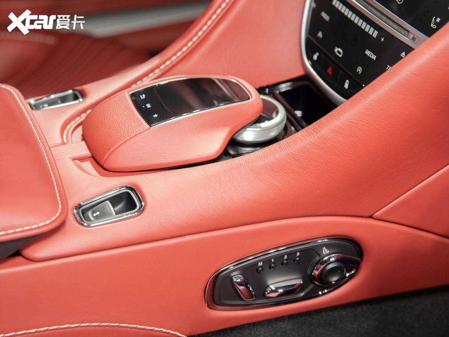 2020˹DRDB11 V8 Volante Shadow Edition