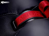 ���g����V12 SPEEDSTER���g����