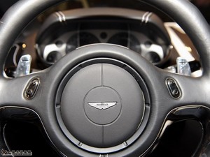2010款ONE-77 中控区