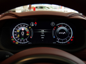 2021��4.0T V8 �o�֮�� �п؅^