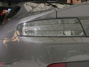2009款V12 Vantage 尾灯