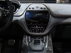 2022��3.0T Straight-Six �п؅^(q��)