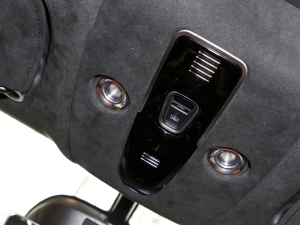 2022��4.0T V8 �п؅^(q��)