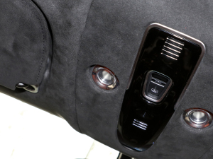 2022��4.0T V8 �п؅^(q��)