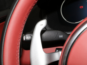 2022��4.0T V8 �п؅^