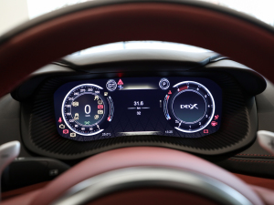 2022��4.0T V8 �п؅^