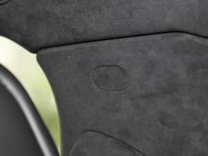 2022��4.0T V8 �п؅^