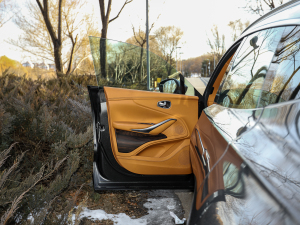 2022��3.0T Straight-Six �{�λ܇�T