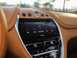 2022��3.0T Straight-Six �п��_�@ʾ��