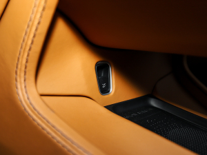 2022��3.0T Straight-Six �п؅^