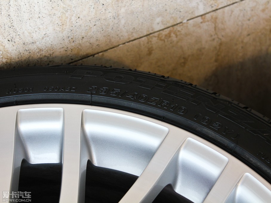 2011��DB9 6.0 Touchtronic Volante