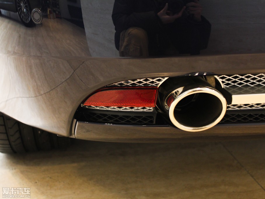 2011��DB9 6.0 Touchtronic Volante