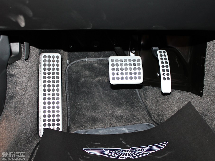 2011��DB9 6.0 Touchtronic Volante