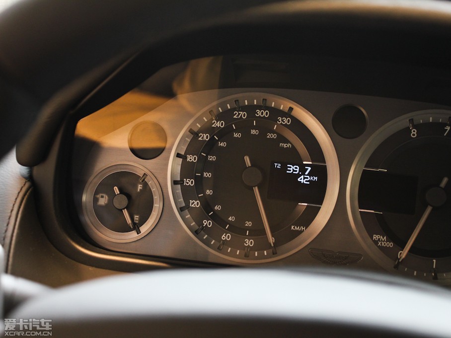 2011��DB9 6.0 Touchtronic Volante