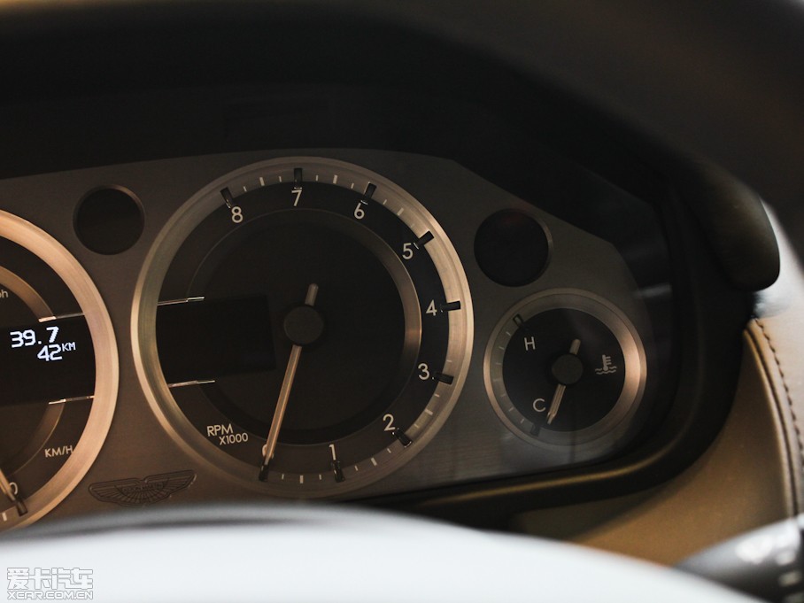 2011��DB9 6.0 Touchtronic Volante