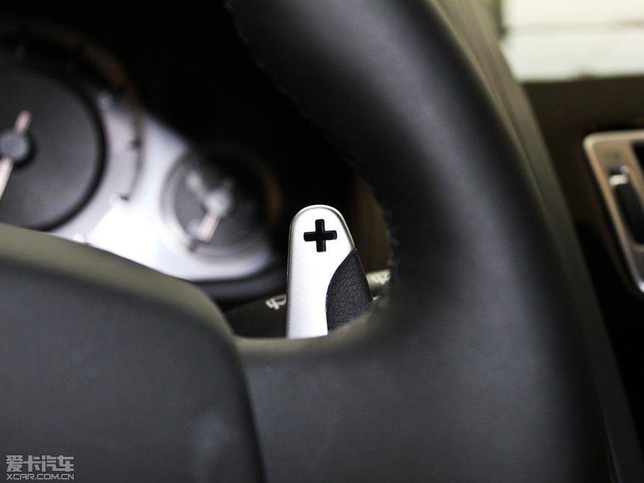 2011��DB9 6.0 Touchtronic Volante