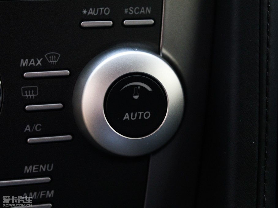 2011��DB9 6.0 Touchtronic Volante