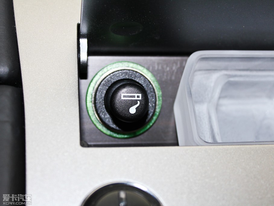 2011��DB9 6.0 Touchtronic Volante