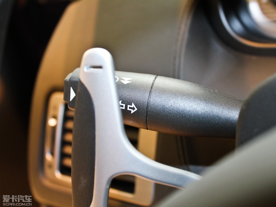 2011��DB9 6.0 Touchtronic Volante