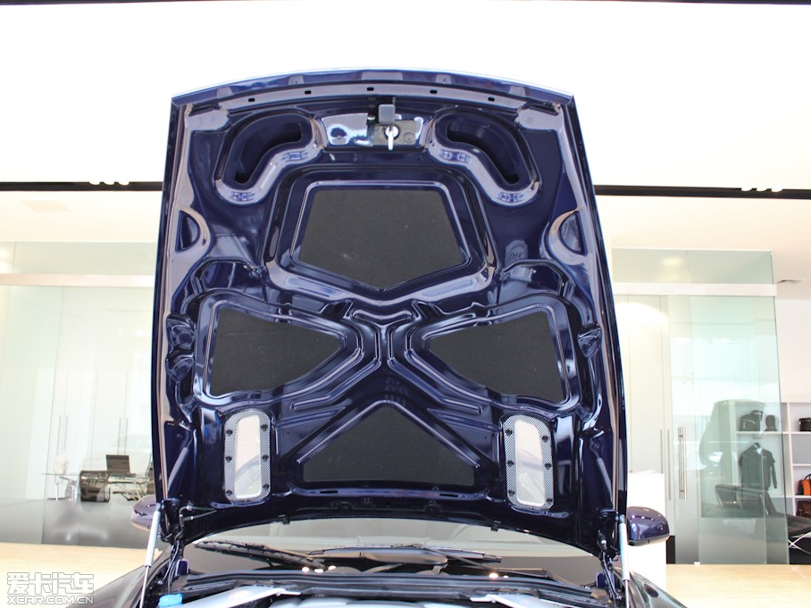 2011��DB9 6.0 Touchtronic Volante