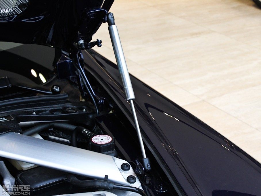 2011��DB9 6.0 Touchtronic Volante