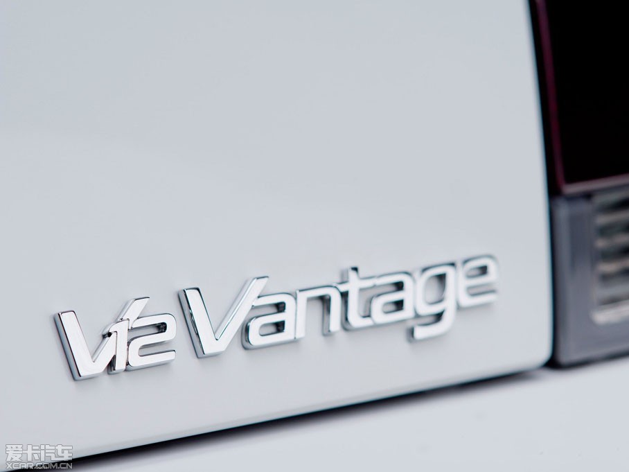 2012V12 Vantage 6.0L Roadster
