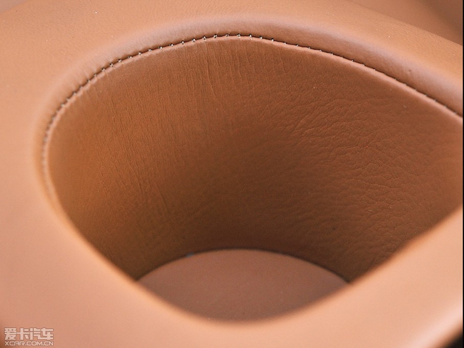 2014Vanquish Volante 