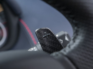 2014款6.0L S Roadster 中控区