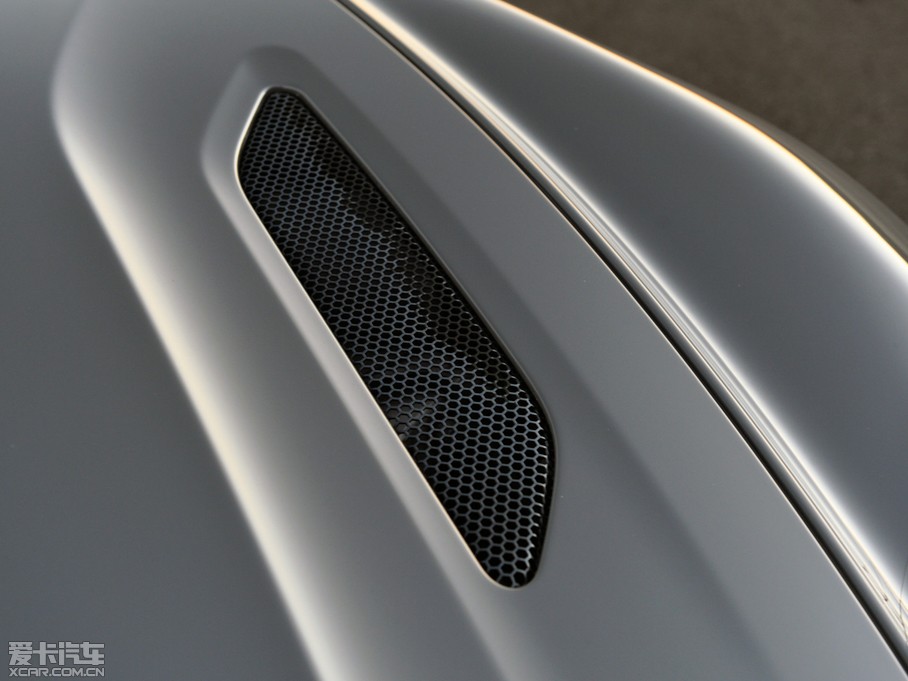 2015Vanquish 6.0L Volante