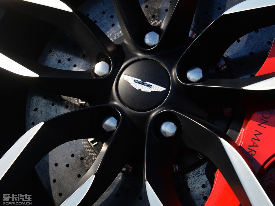 2015Vanquish 6.0L Volante