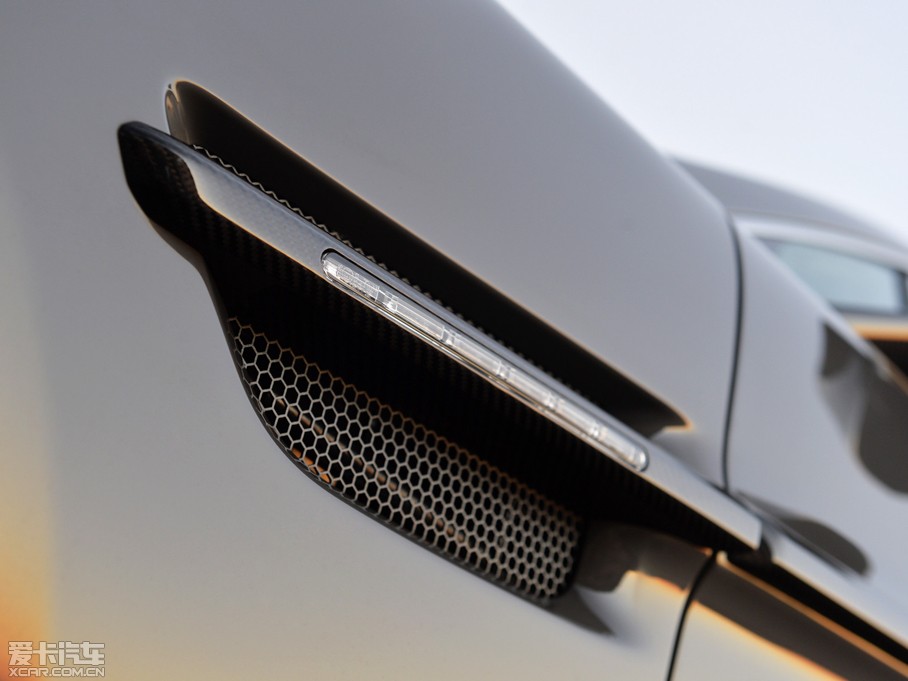 2015Vanquish 6.0L Volante