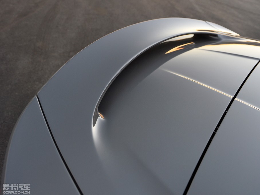 2015Vanquish 6.0L Volante