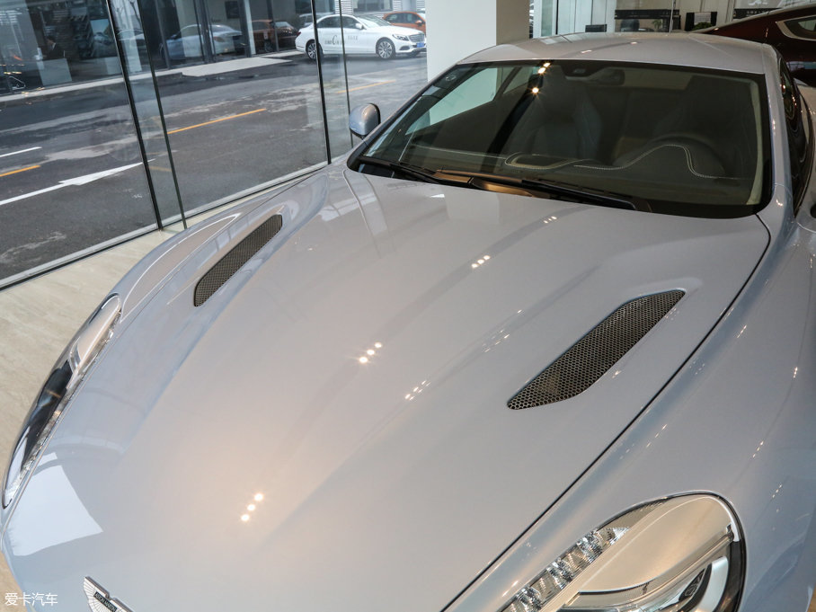 2015Vanquish 6.0L Coupe