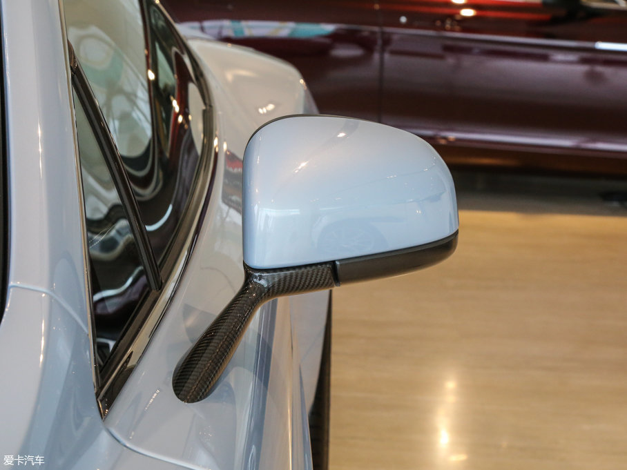 2015Vanquish 6.0L Coupe