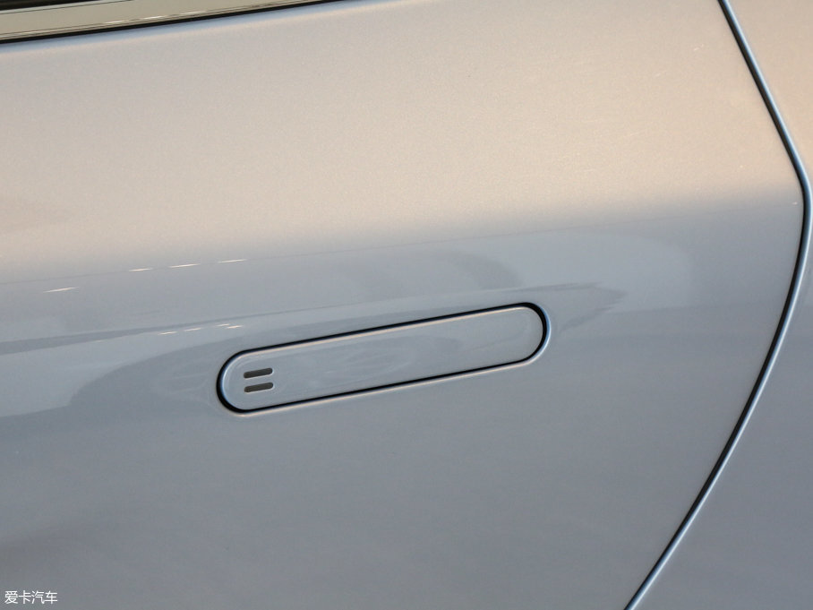 2015Vanquish 6.0L Coupe