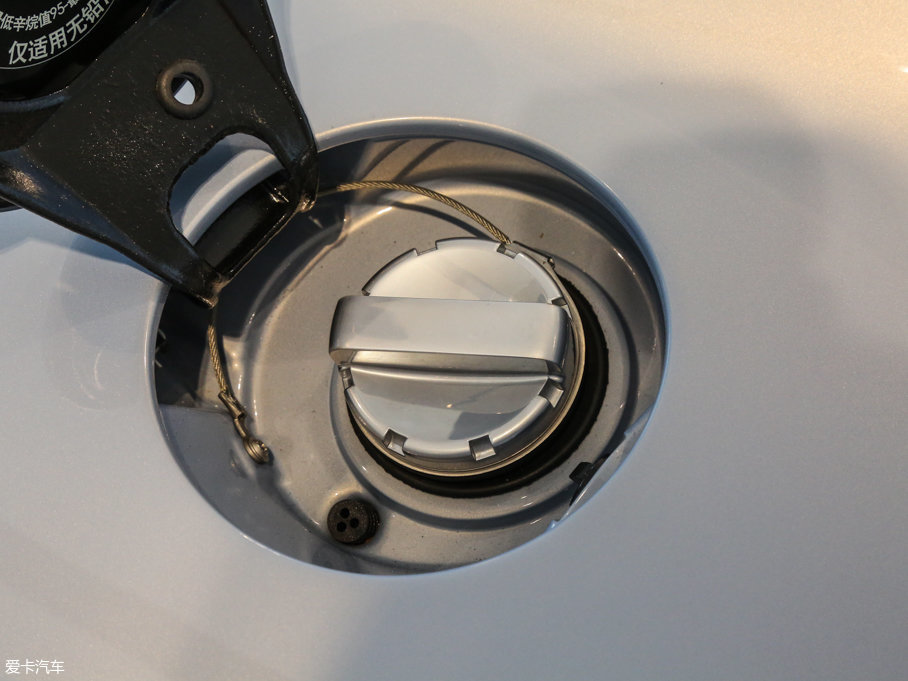 2015Vanquish 6.0L Coupe