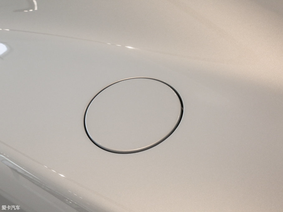 2015Vanquish 6.0L Coupe