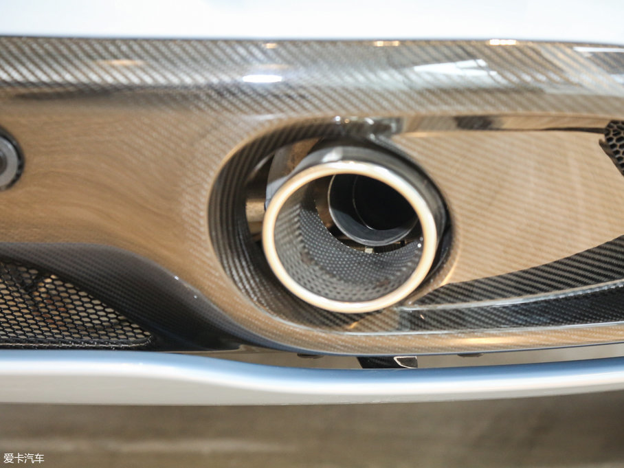 2015Vanquish 6.0L Coupe