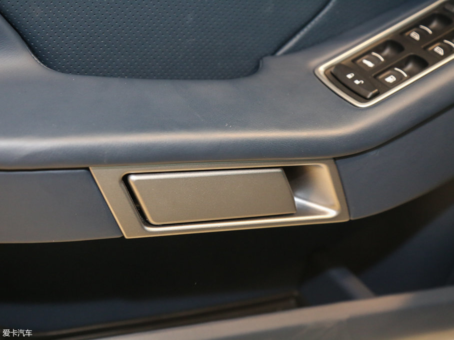 2015Vanquish 6.0L Coupe