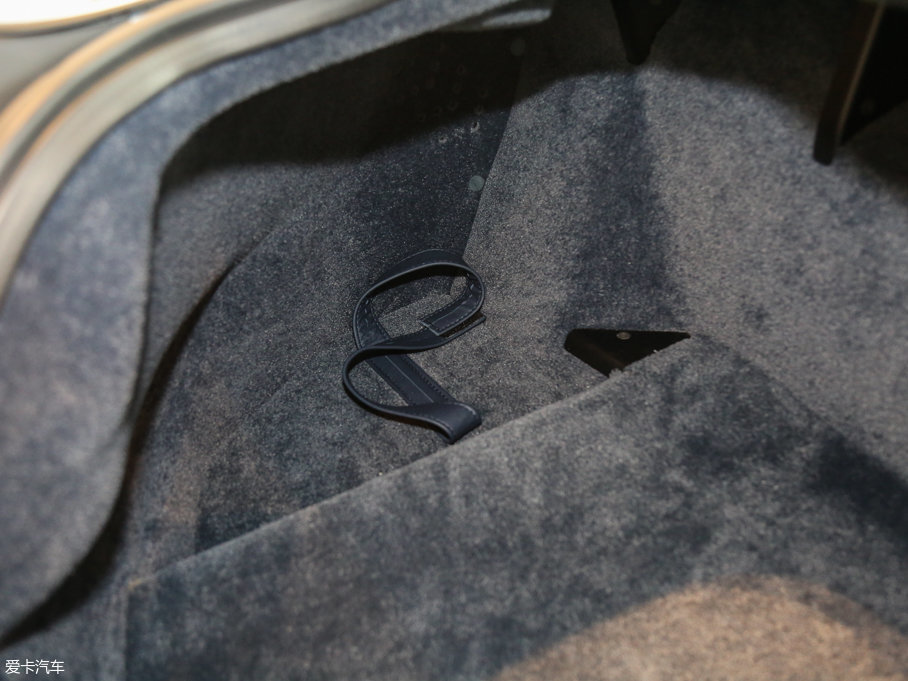 2015Vanquish 6.0L Coupe