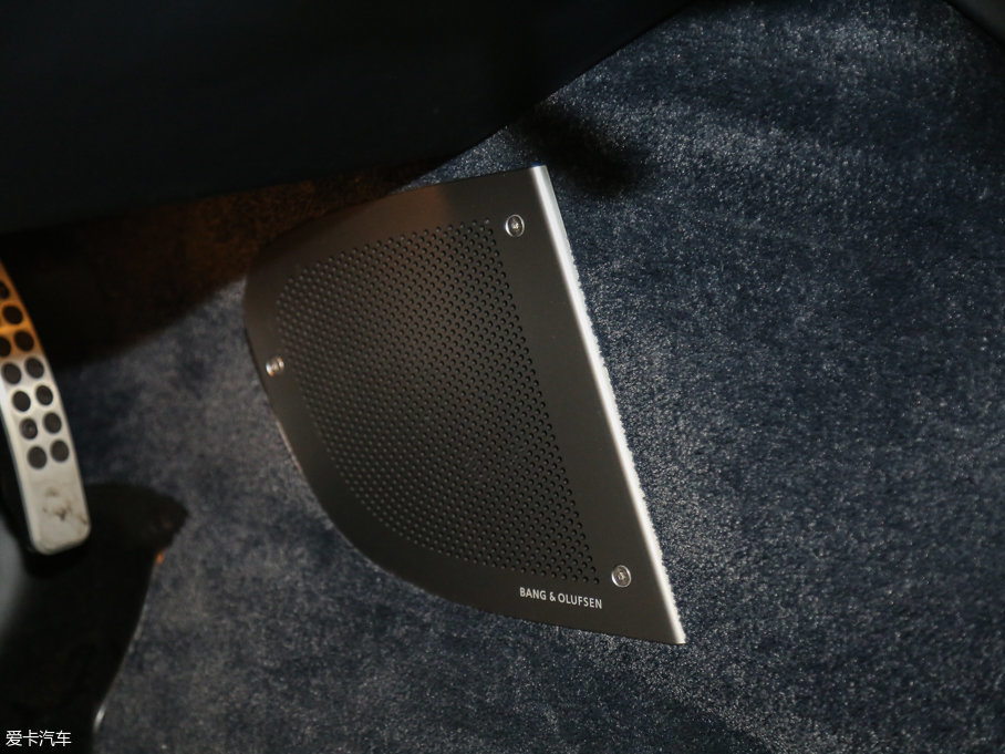 2015Vanquish 6.0L Coupe