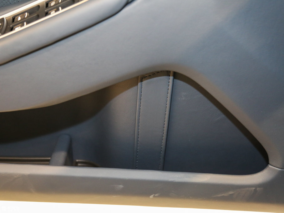 2015Vanquish 6.0L Coupe