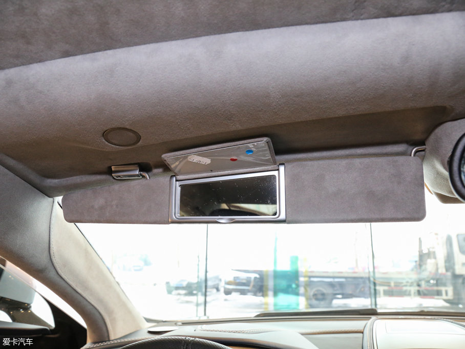 2015Vanquish 6.0L Coupe